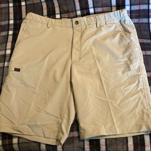 NWT Greg Norman performance fabric men’s shorts